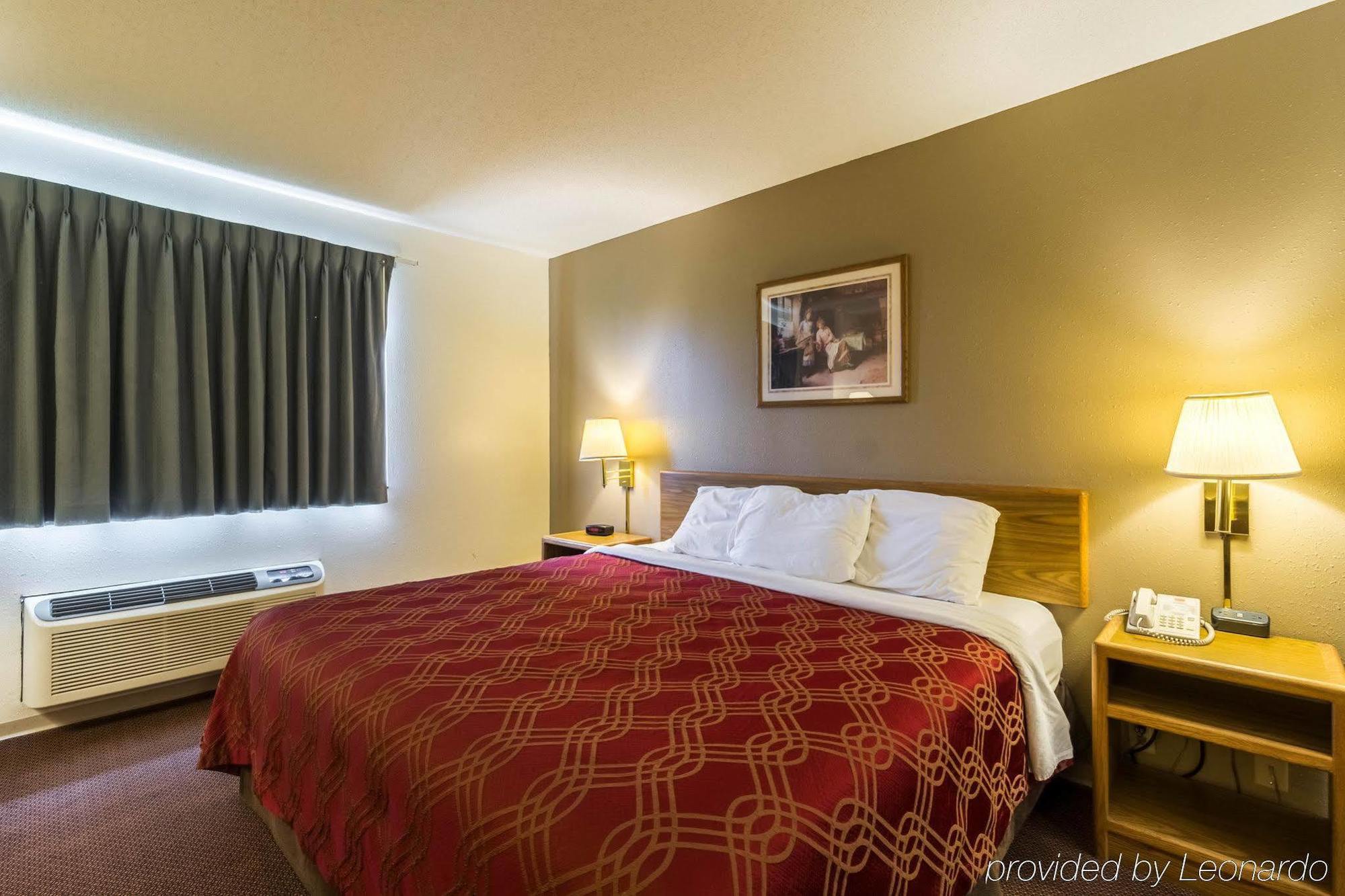 Econo Lodge Ortonville Екстер'єр фото