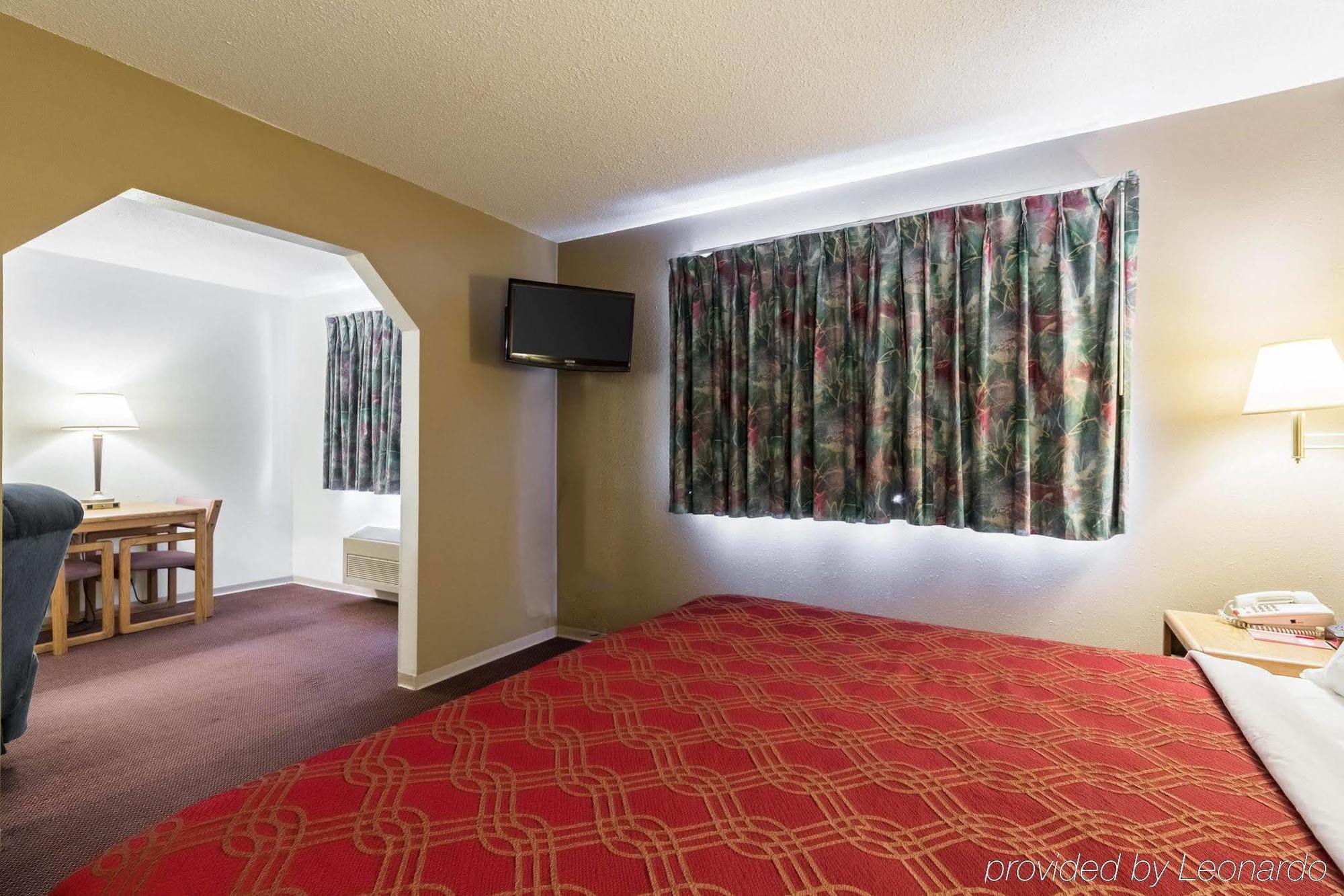 Econo Lodge Ortonville Екстер'єр фото