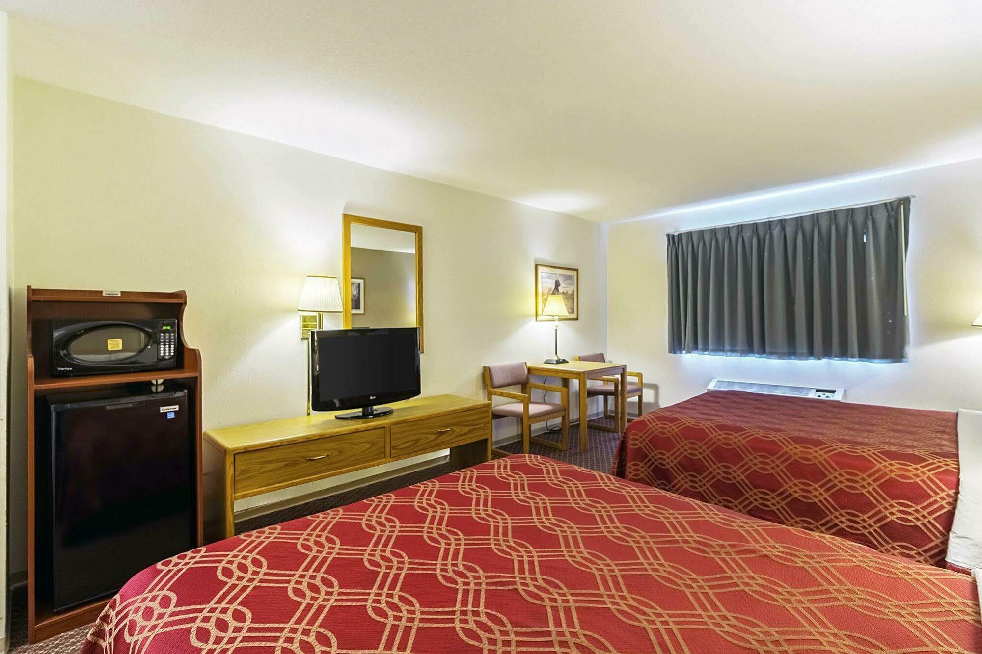 Econo Lodge Ortonville Екстер'єр фото